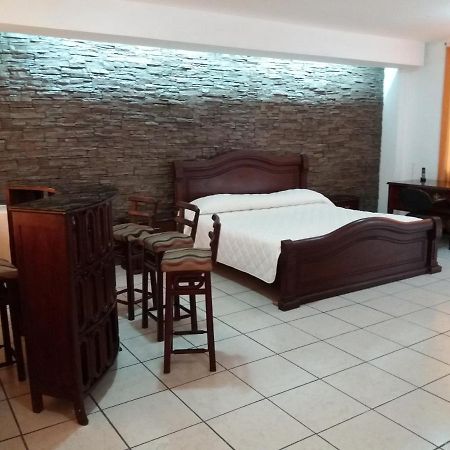 Hotel Puerta Del Sol Santo Domingo de los Colorados Eksteriør bilde