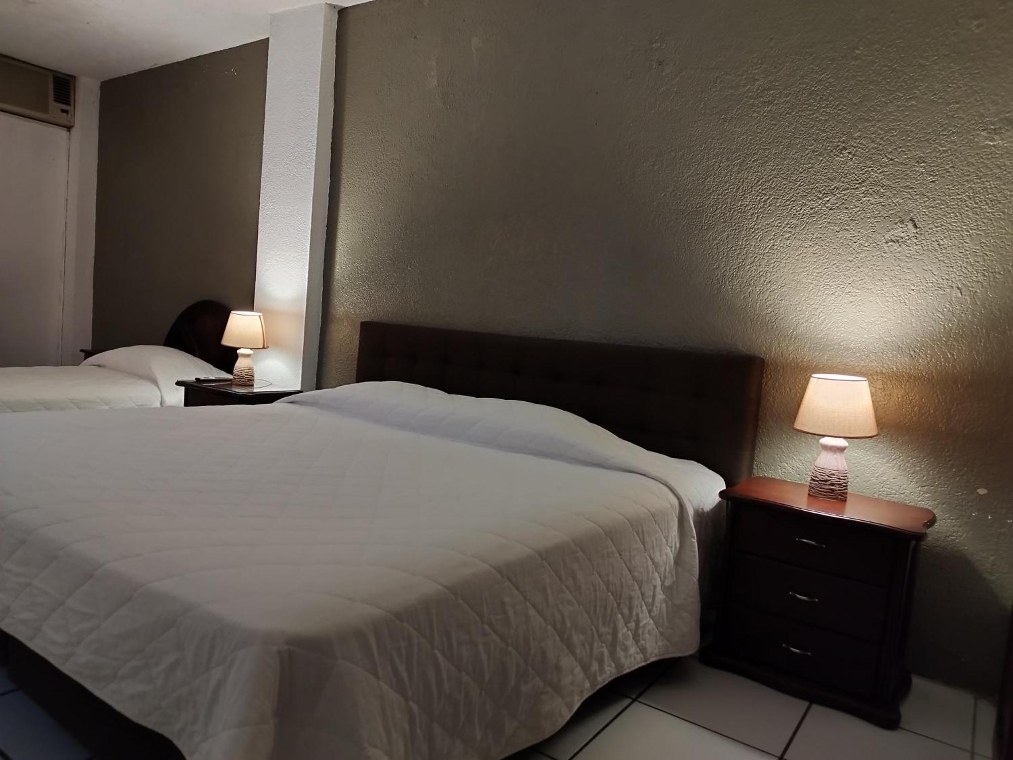 Hotel Puerta Del Sol Santo Domingo de los Colorados Eksteriør bilde