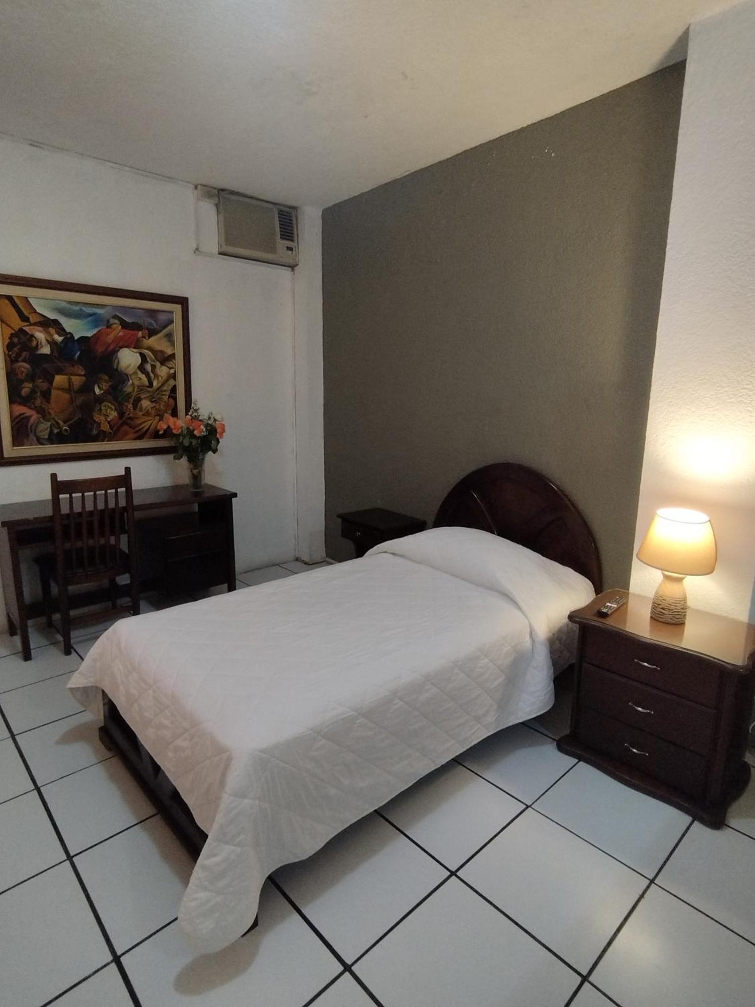 Hotel Puerta Del Sol Santo Domingo de los Colorados Eksteriør bilde