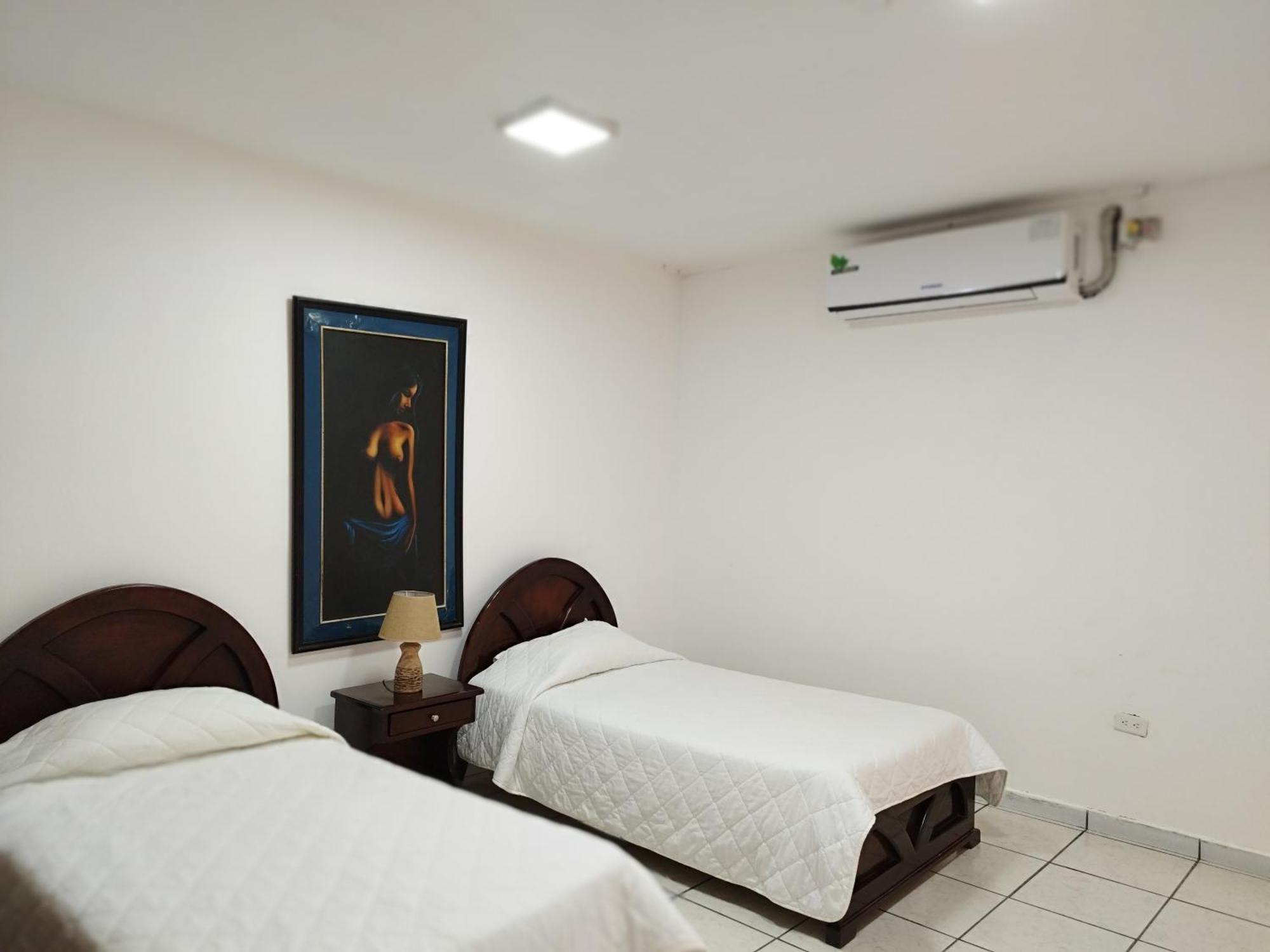 Hotel Puerta Del Sol Santo Domingo de los Colorados Eksteriør bilde