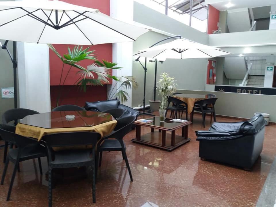Hotel Puerta Del Sol Santo Domingo de los Colorados Eksteriør bilde