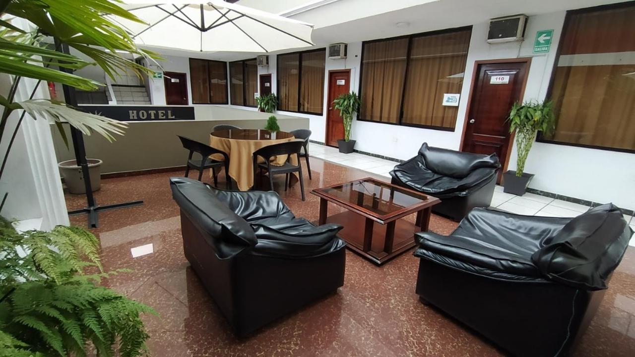 Hotel Puerta Del Sol Santo Domingo de los Colorados Eksteriør bilde